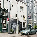 Euphemia Budget Old Canal Zone Hostel Amsterdam