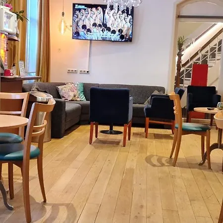 Euphemia Budget Old Canal Zone Hostel Amsterdam