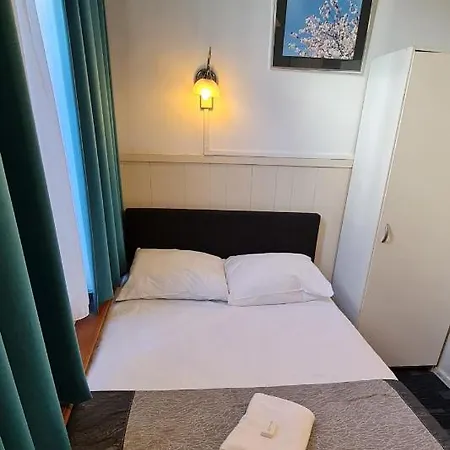 Euphemia Budget Old Canal Zone Hostel