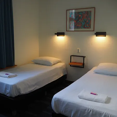 Euphemia Budget Old Canal Zone Ostello *