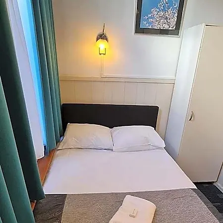 Hostel Euphemia Budget Old Canal Zone *