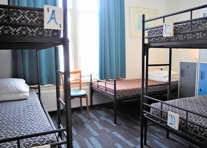 Euphemia Budget Old Canal Zone Hostal *