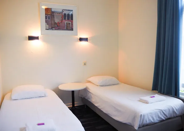 Euphemia Budget Old Canal Zone * Ámsterdam