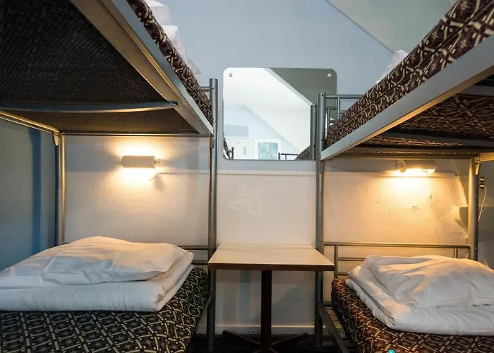 Euphemia Budget Old Canal Zone Hostal