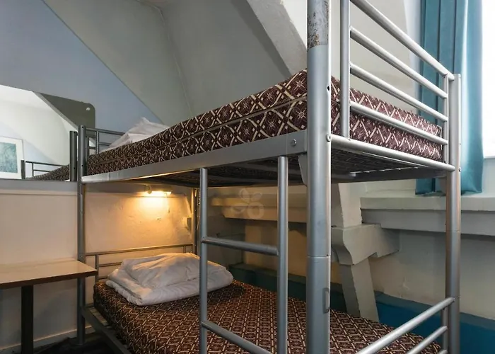 Euphemia Budget Old Canal Zone Hostal