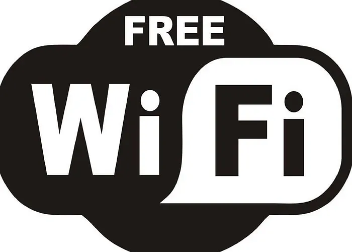 Euphemia Budget Old Canal Zone Hostal *